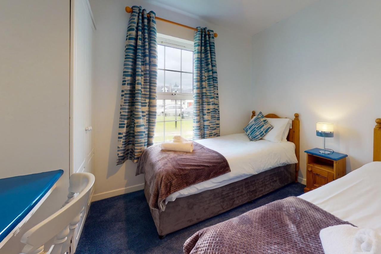 Dingle Harbour Cottages 3 Bed Sleeps 7 By Trident Holiday Homes Exterior photo