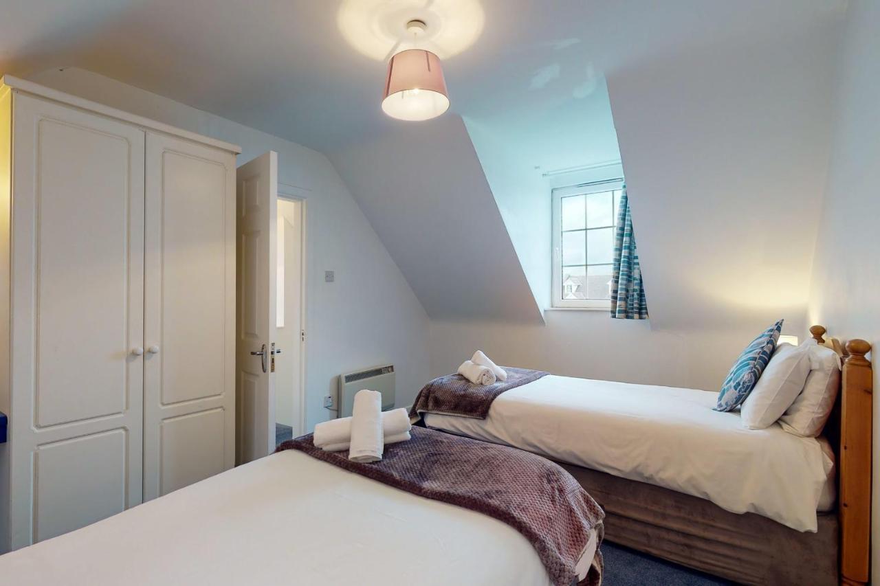 Dingle Harbour Cottages 3 Bed Sleeps 7 By Trident Holiday Homes Exterior photo