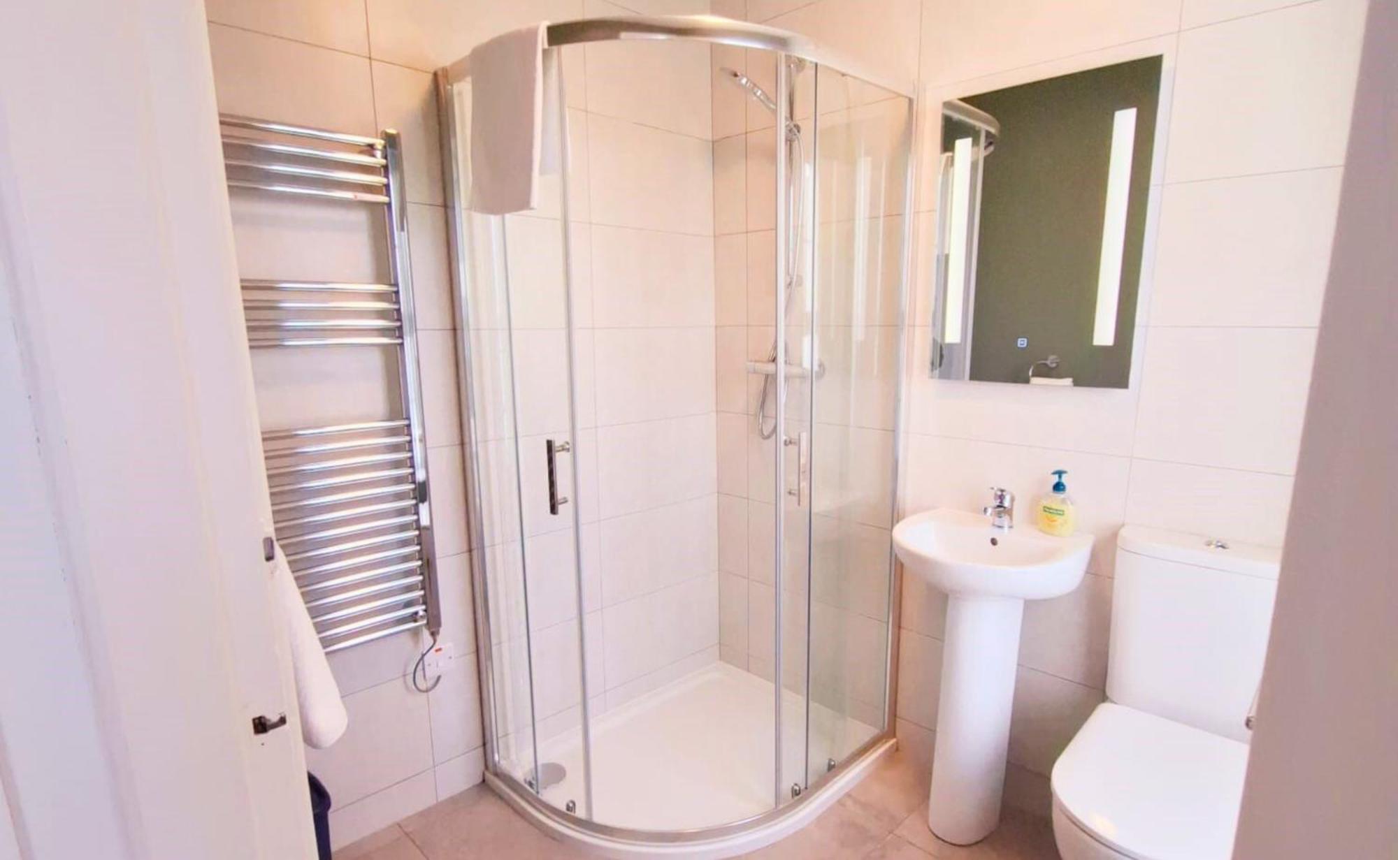 Dingle Harbour Cottages 3 Bed Sleeps 7 By Trident Holiday Homes Exterior photo