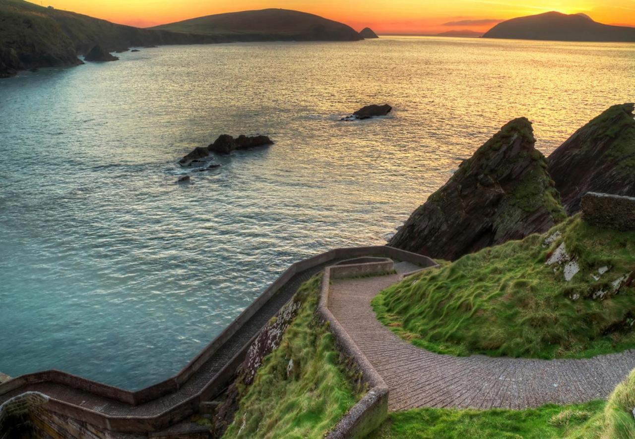 Dingle Harbour Cottages 3 Bed Sleeps 7 By Trident Holiday Homes Exterior photo